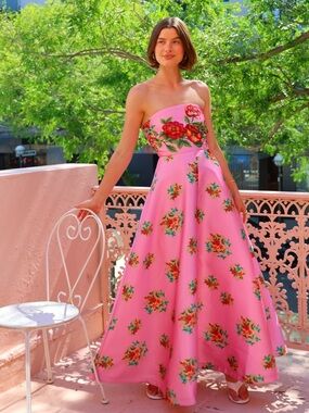 Aston studio Audrey gown salmon bouquet